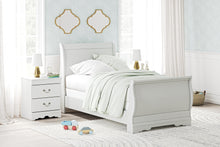 Load image into Gallery viewer, Anarasia  Sleigh Bed
